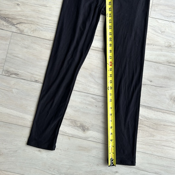 LuLaRoe XS Black Leggings - Picture 4 of 5
